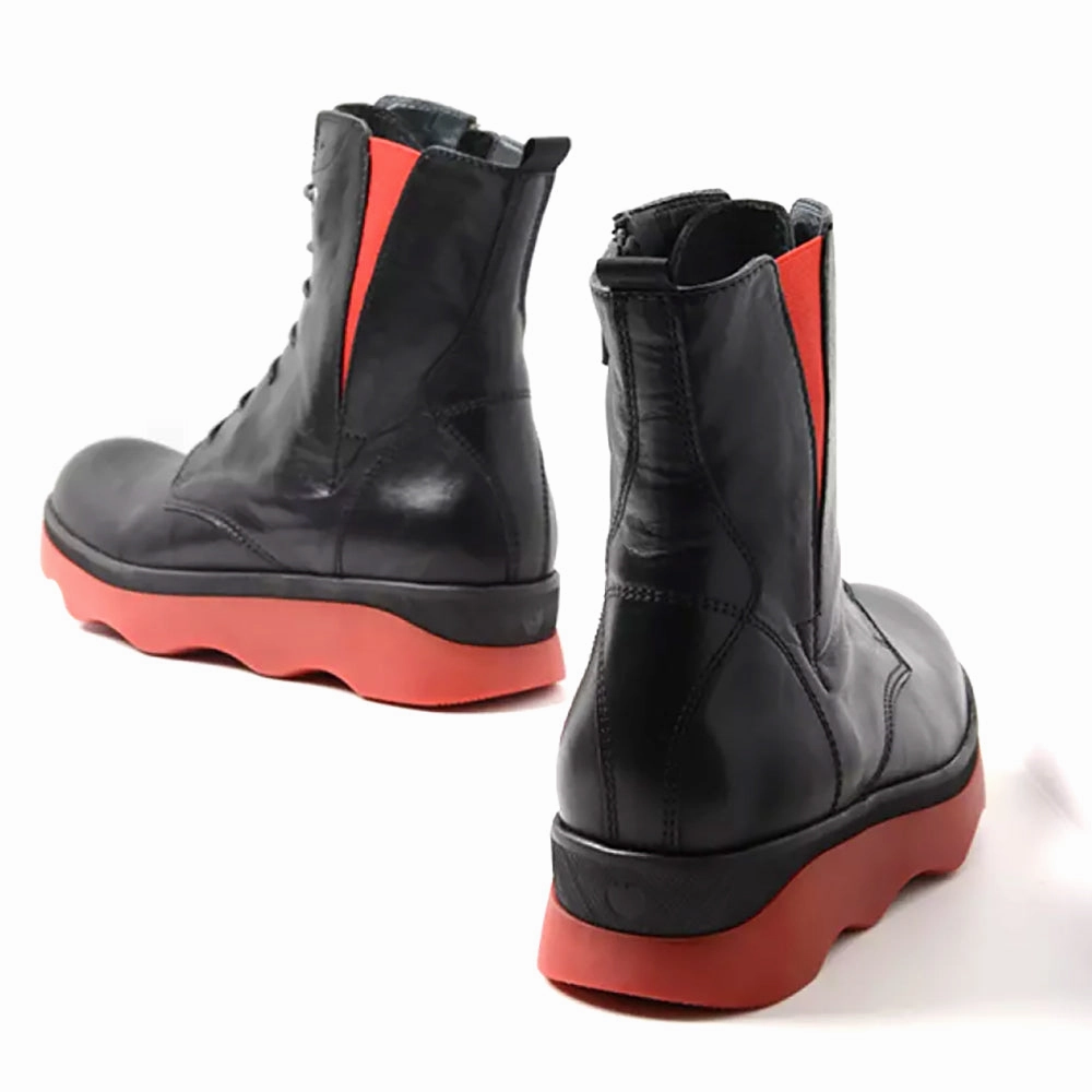 Akita Boot