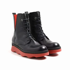 Akita Boot