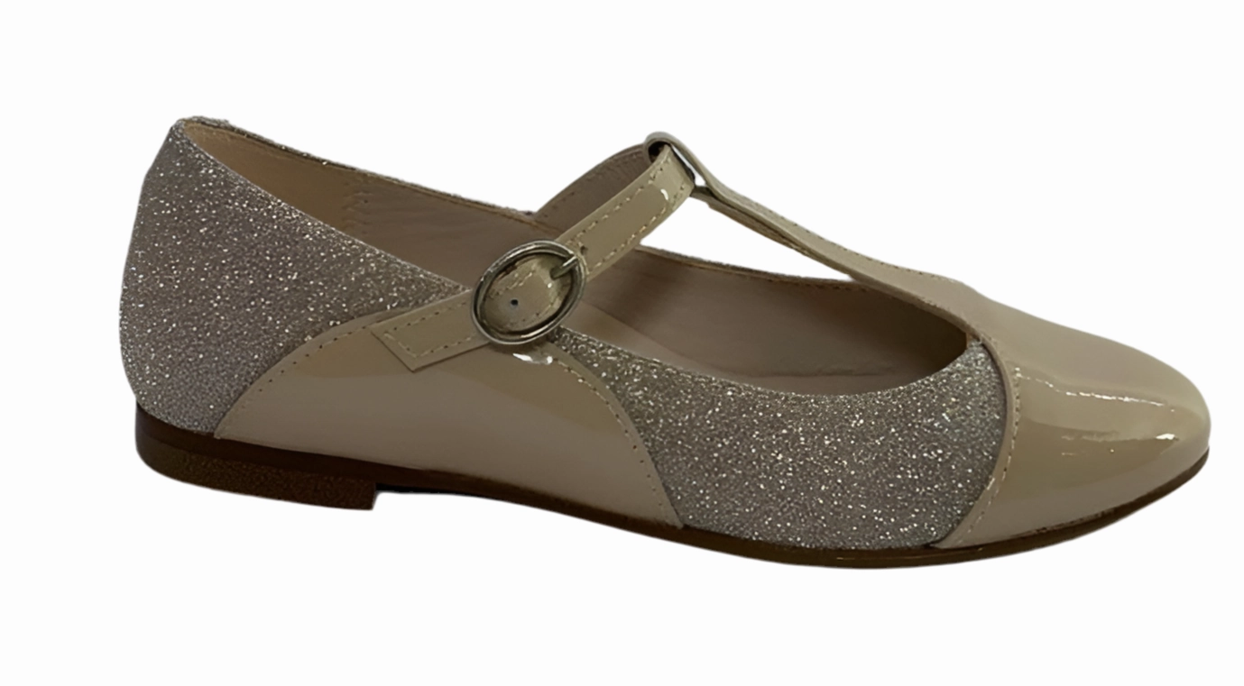 Beberlis Girls Two Toned Patent Leather Design T-Strap