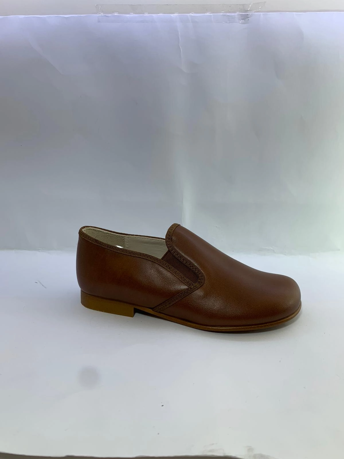 Beberlis Roble Tan Leather Slip On Smoking Shoe