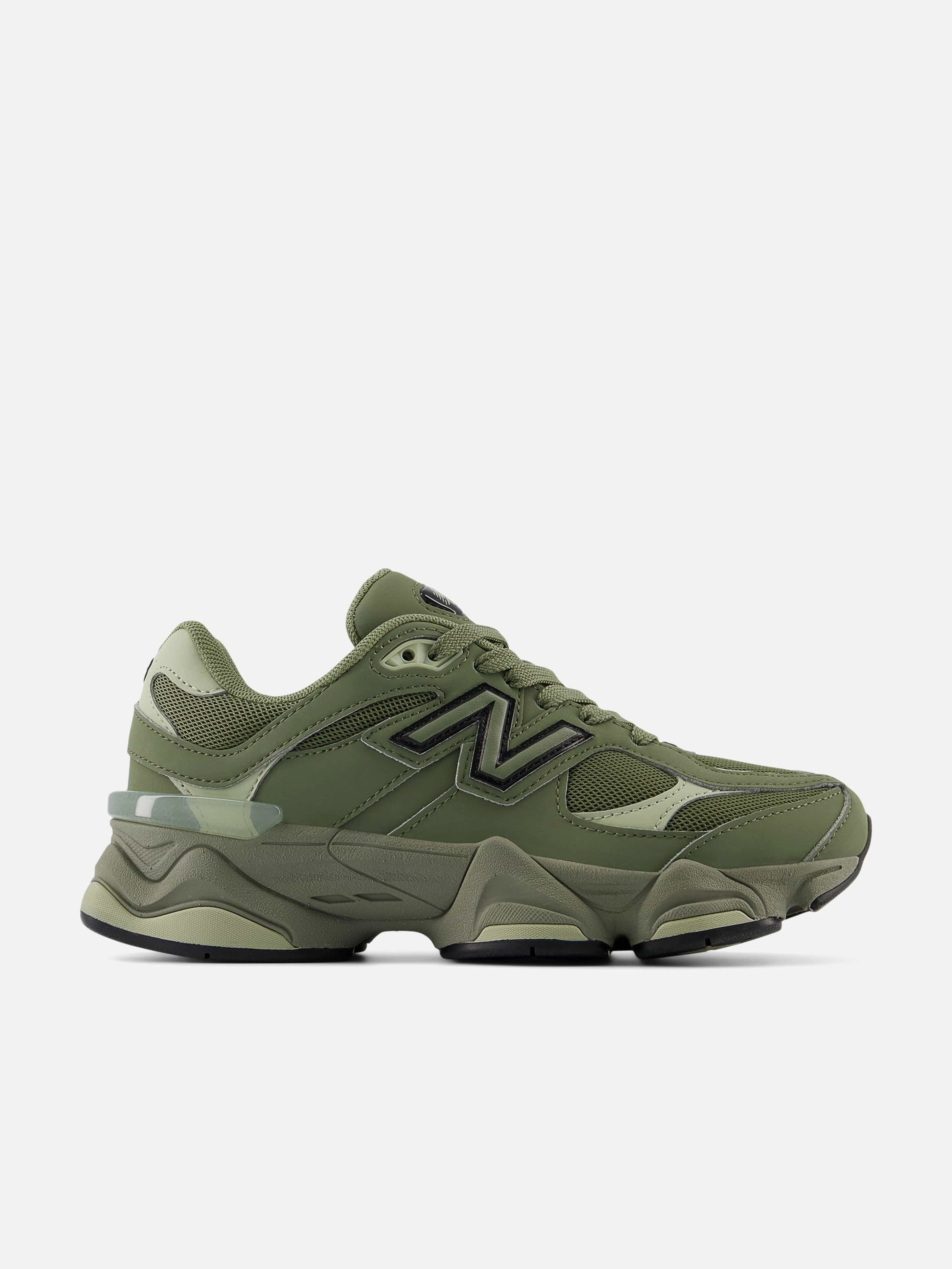 Boys 9060 Trainers in Green