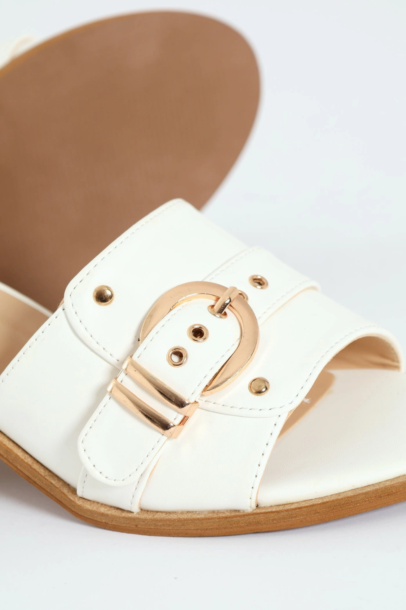Buckle Push In Mule Block Heel - White