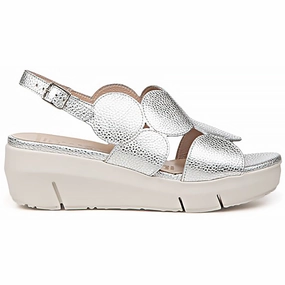 D-8210 Platform Sandal