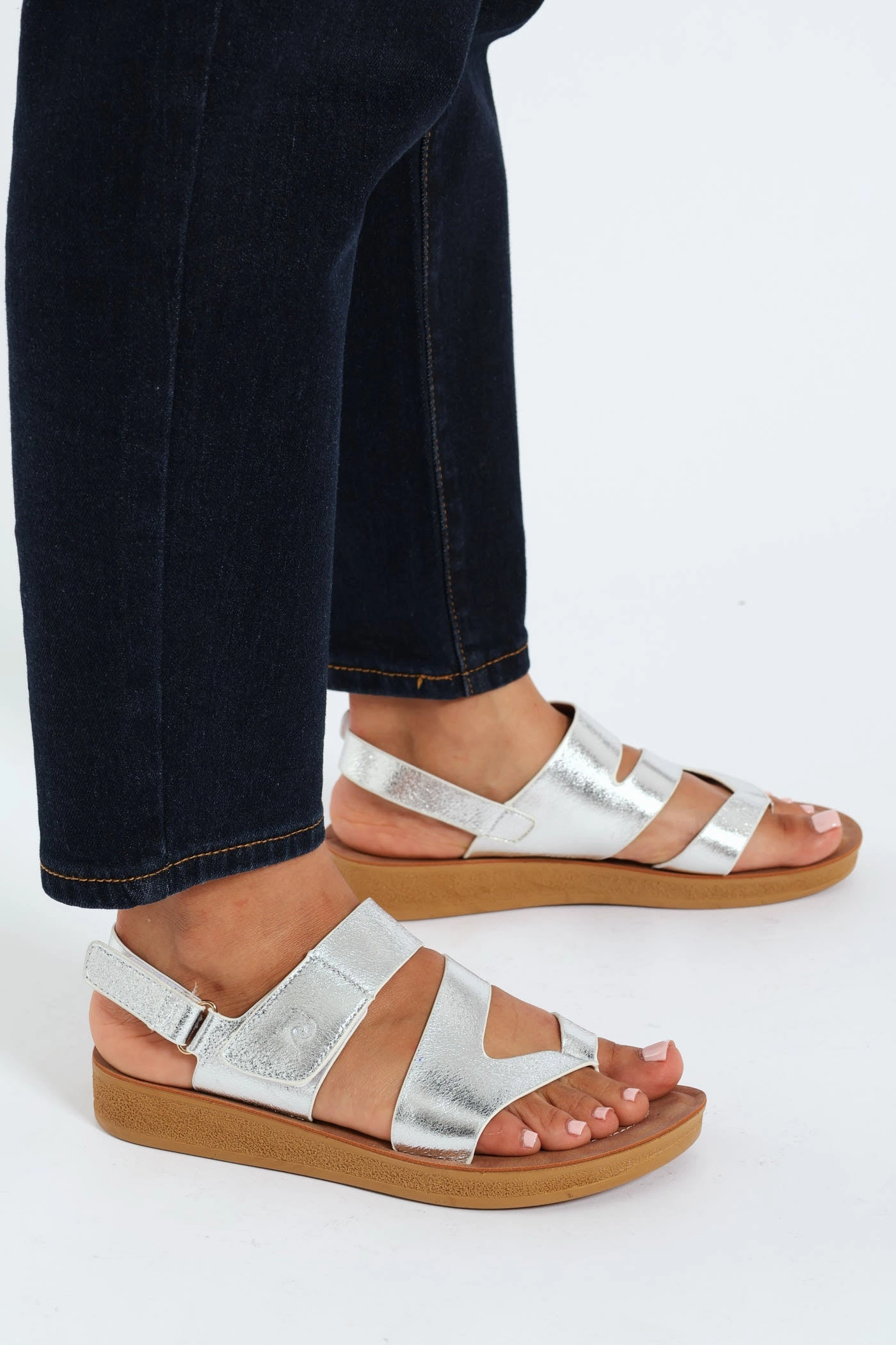 Gigi X Over Comfort Sandal - Silver