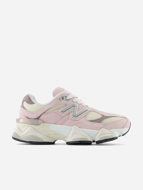 Girls 9060 Trainers in Pink