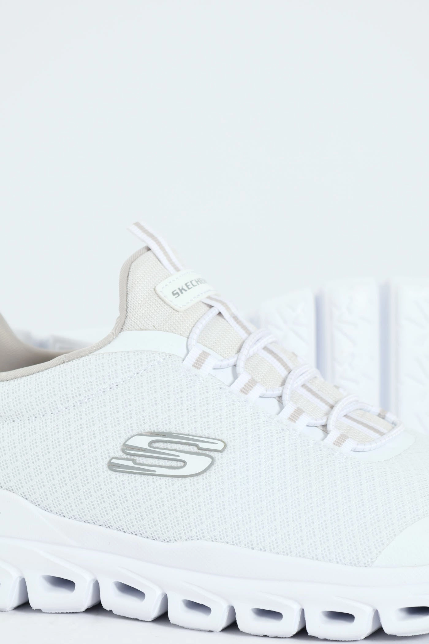 Glide Step Sneaker - White/White