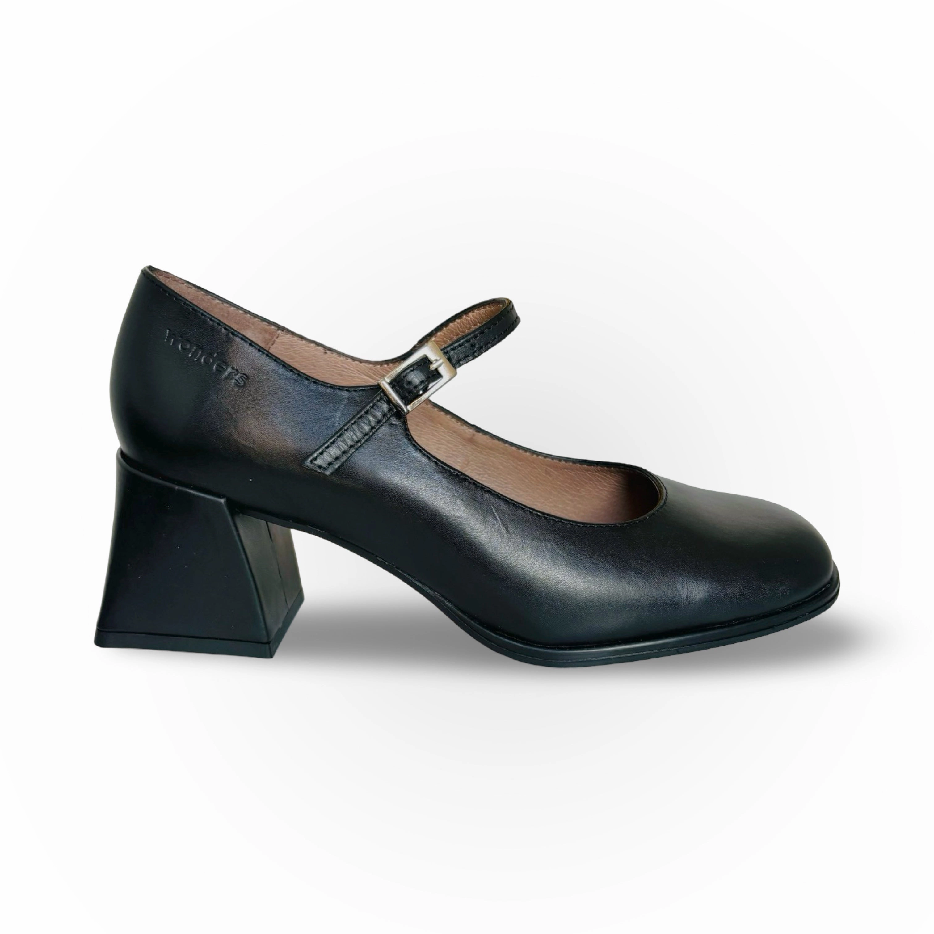 H5711 Black Leather Maryjane Pump