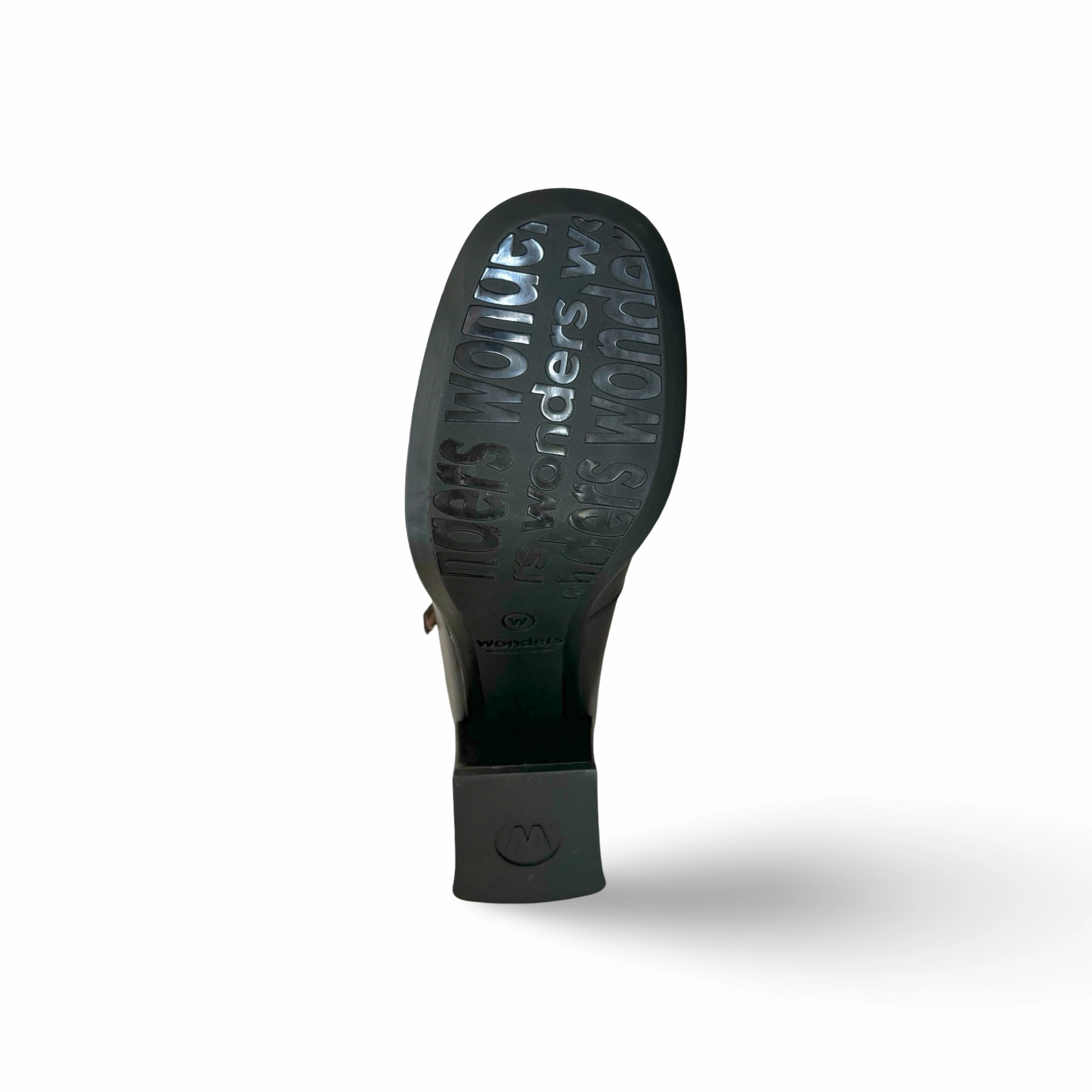 H5711 Black Leather Maryjane Pump