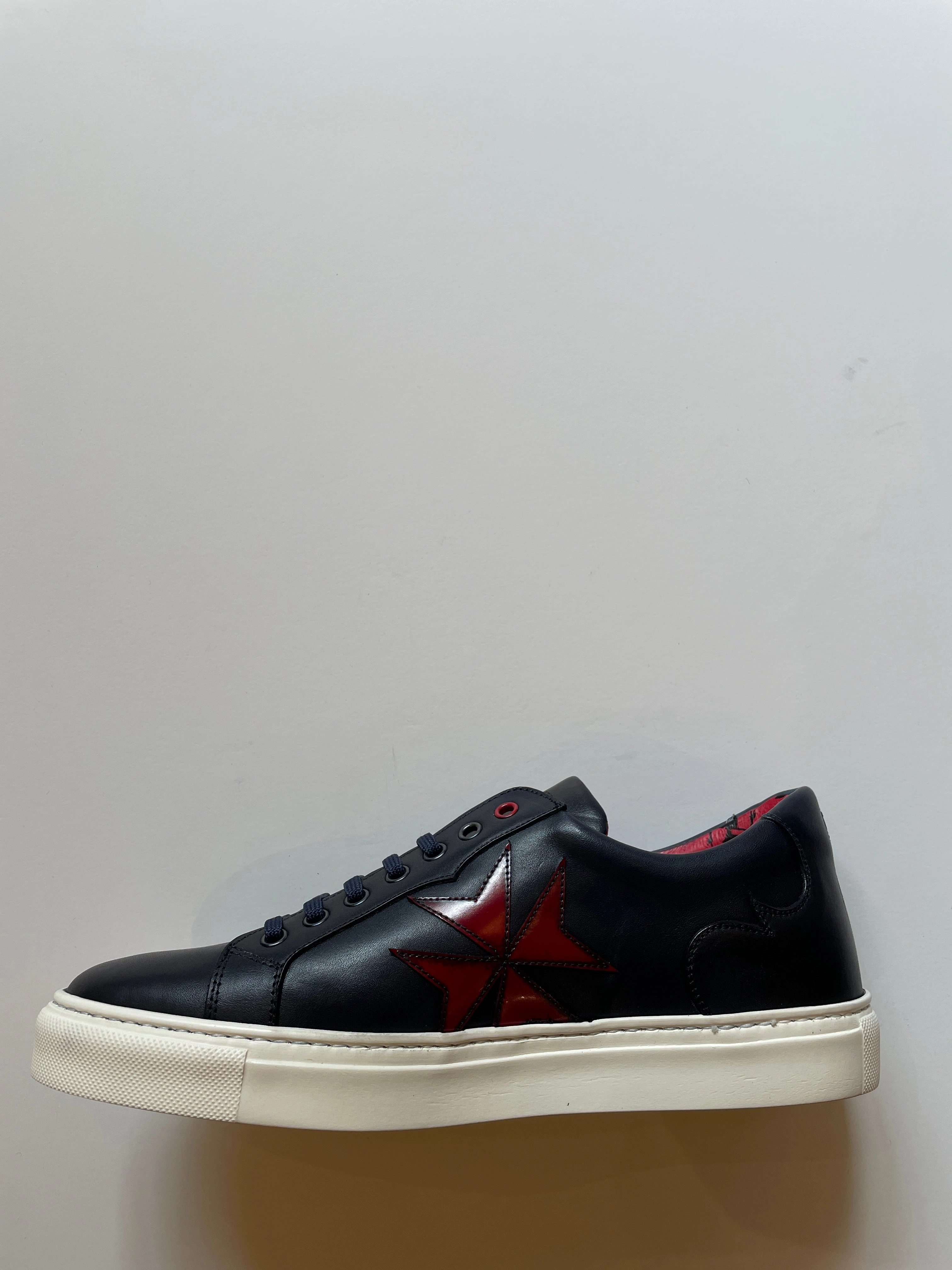 Jeffery West Apollo K573 Dark Blue Red Cross Trainer