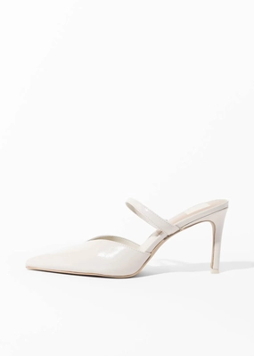 Kanika Leather Pump