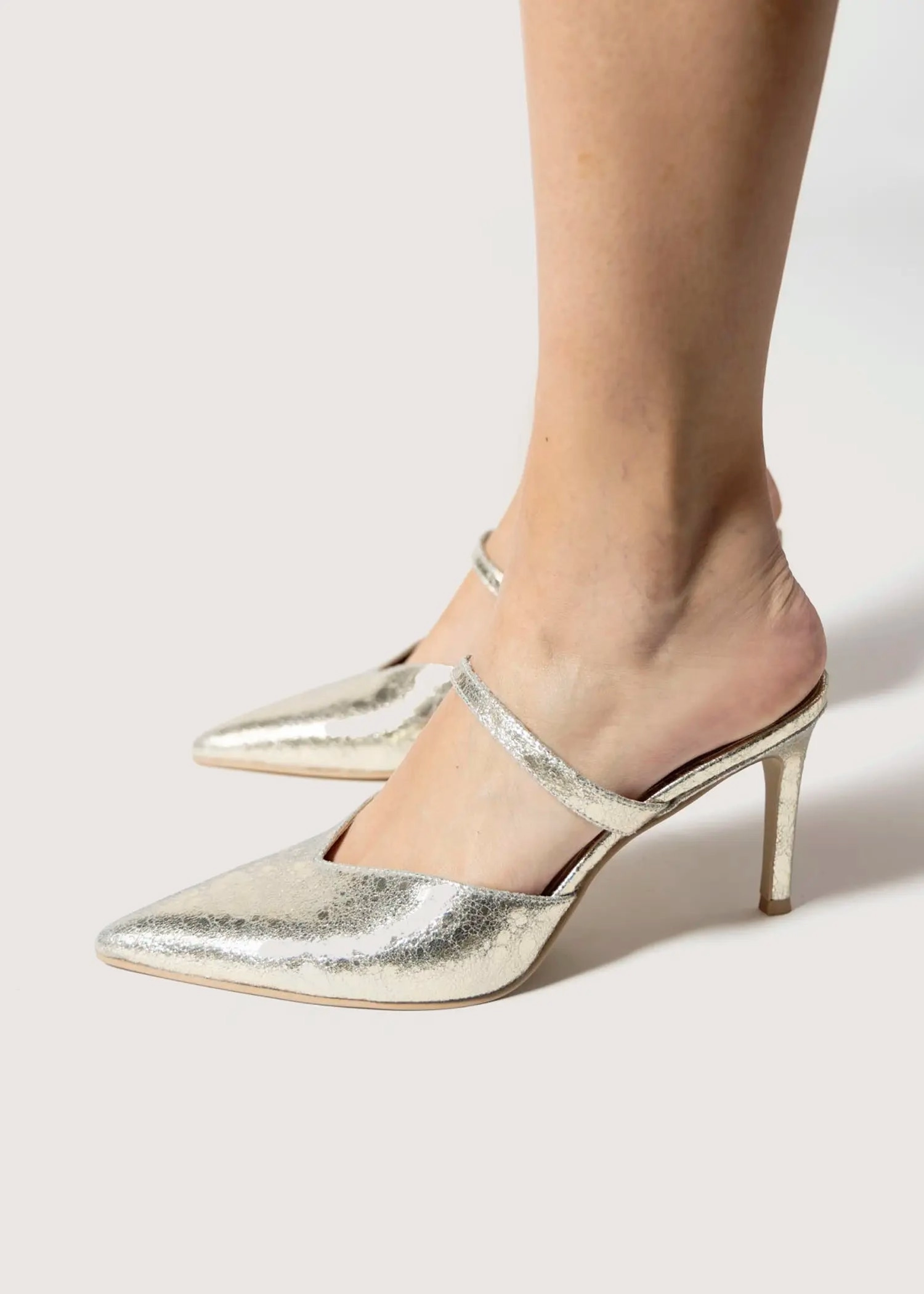 Kanika Leather Pump