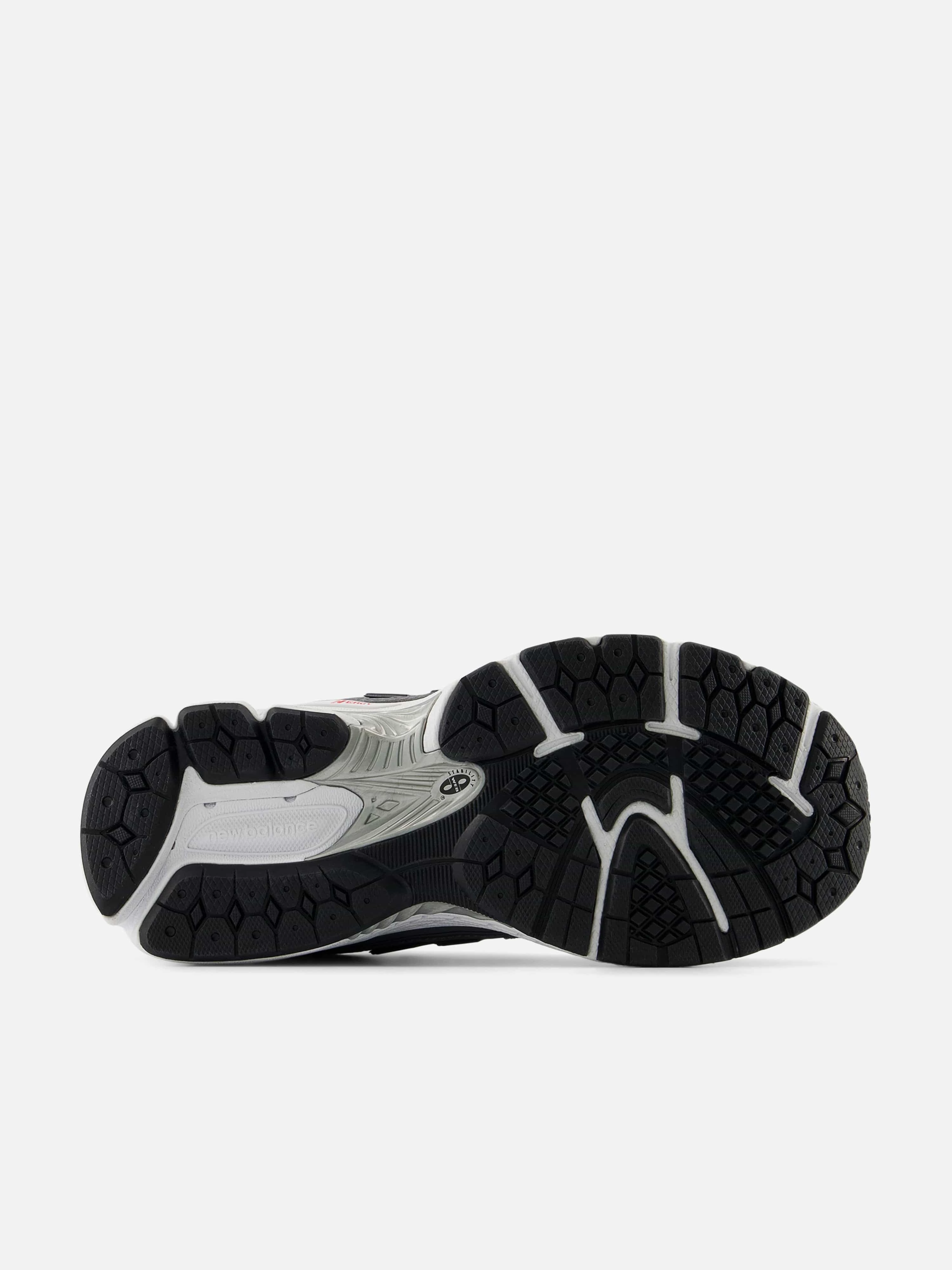 Kids 1906 Trainers in Black