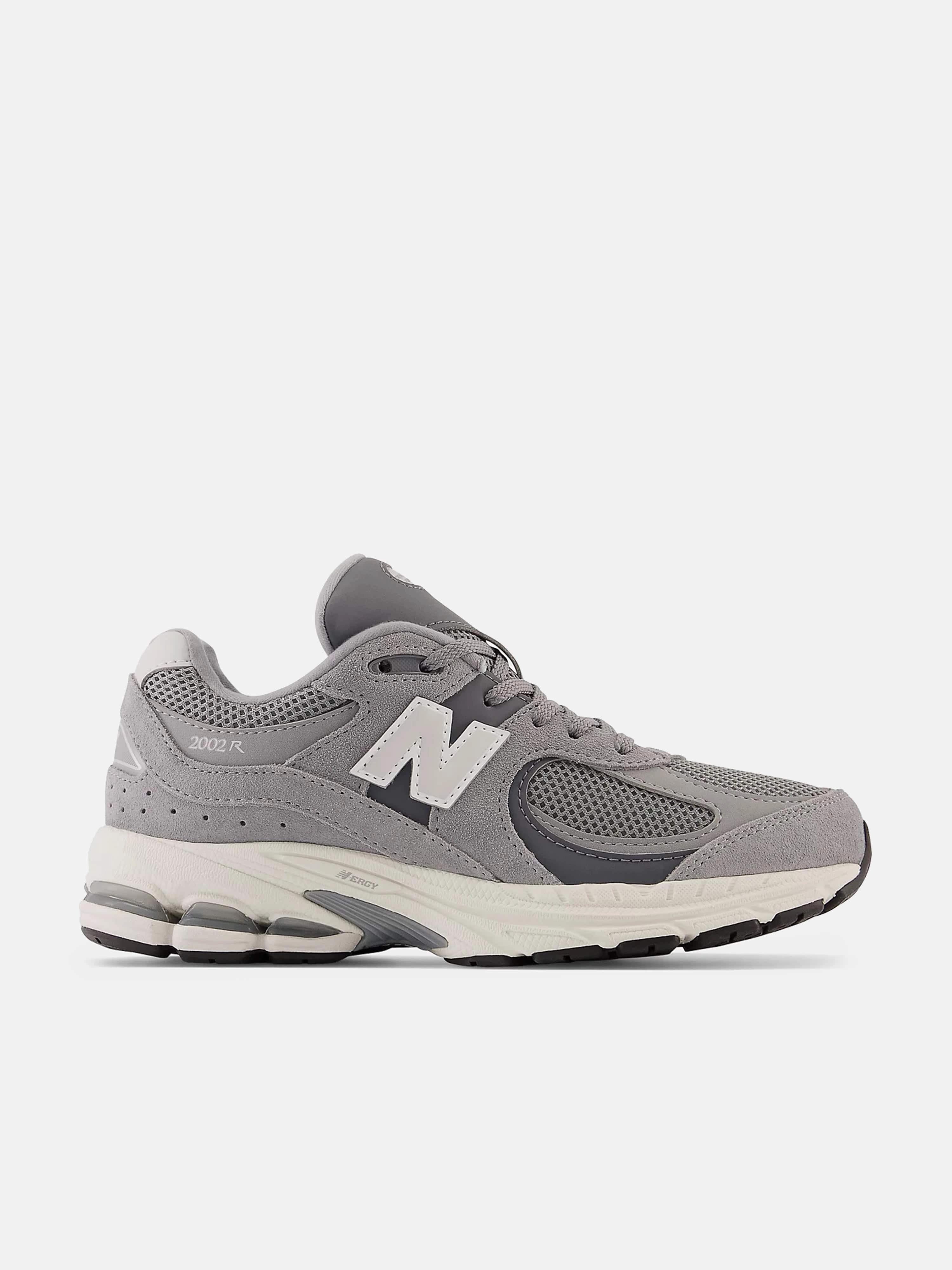 Kids 2002 Trainers in Grey