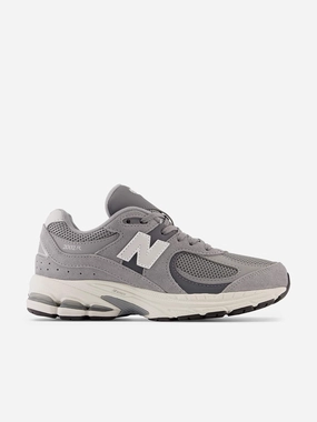 Kids 2002 Trainers in Grey