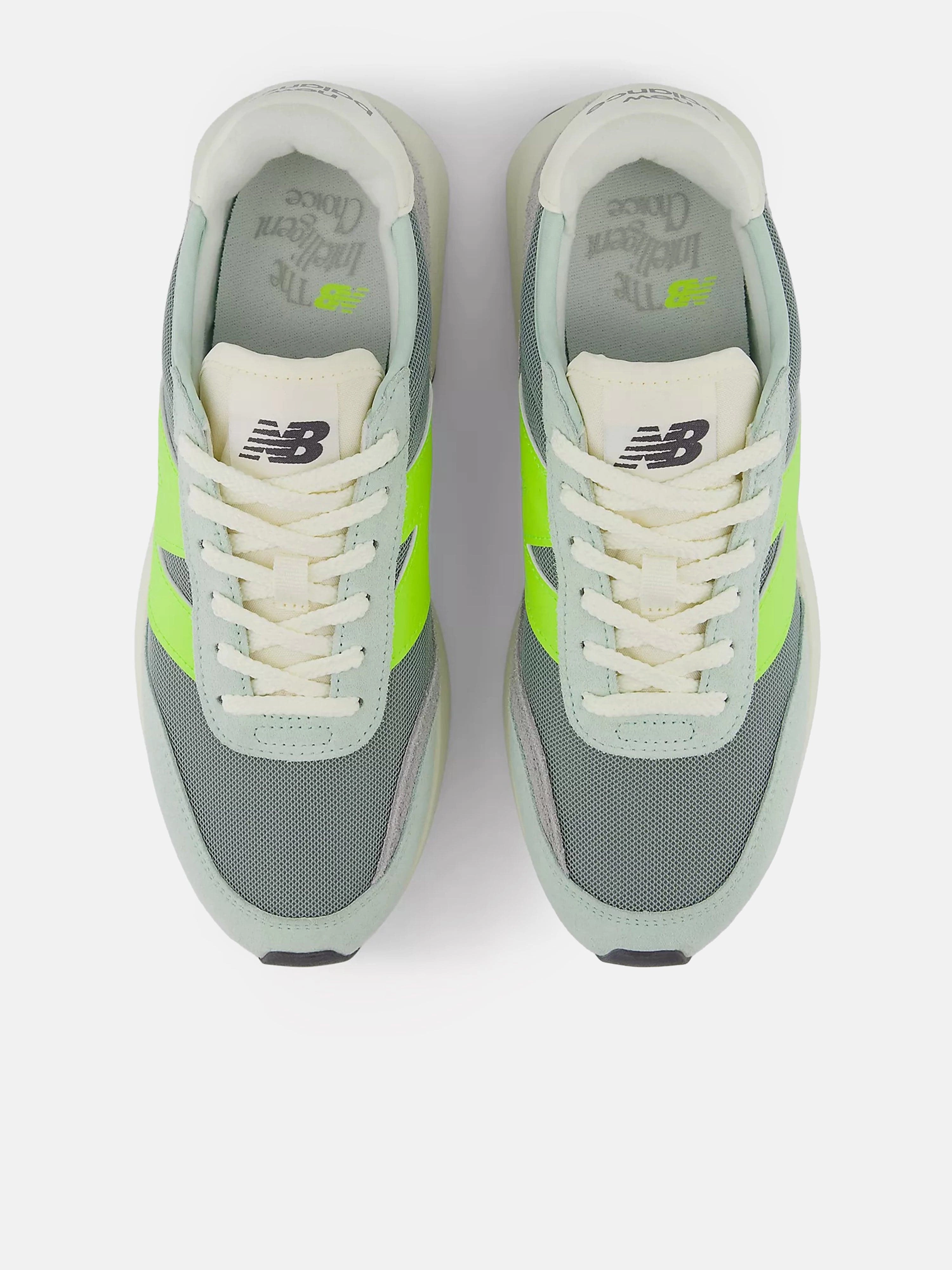 Kids 370 Trainers in Green