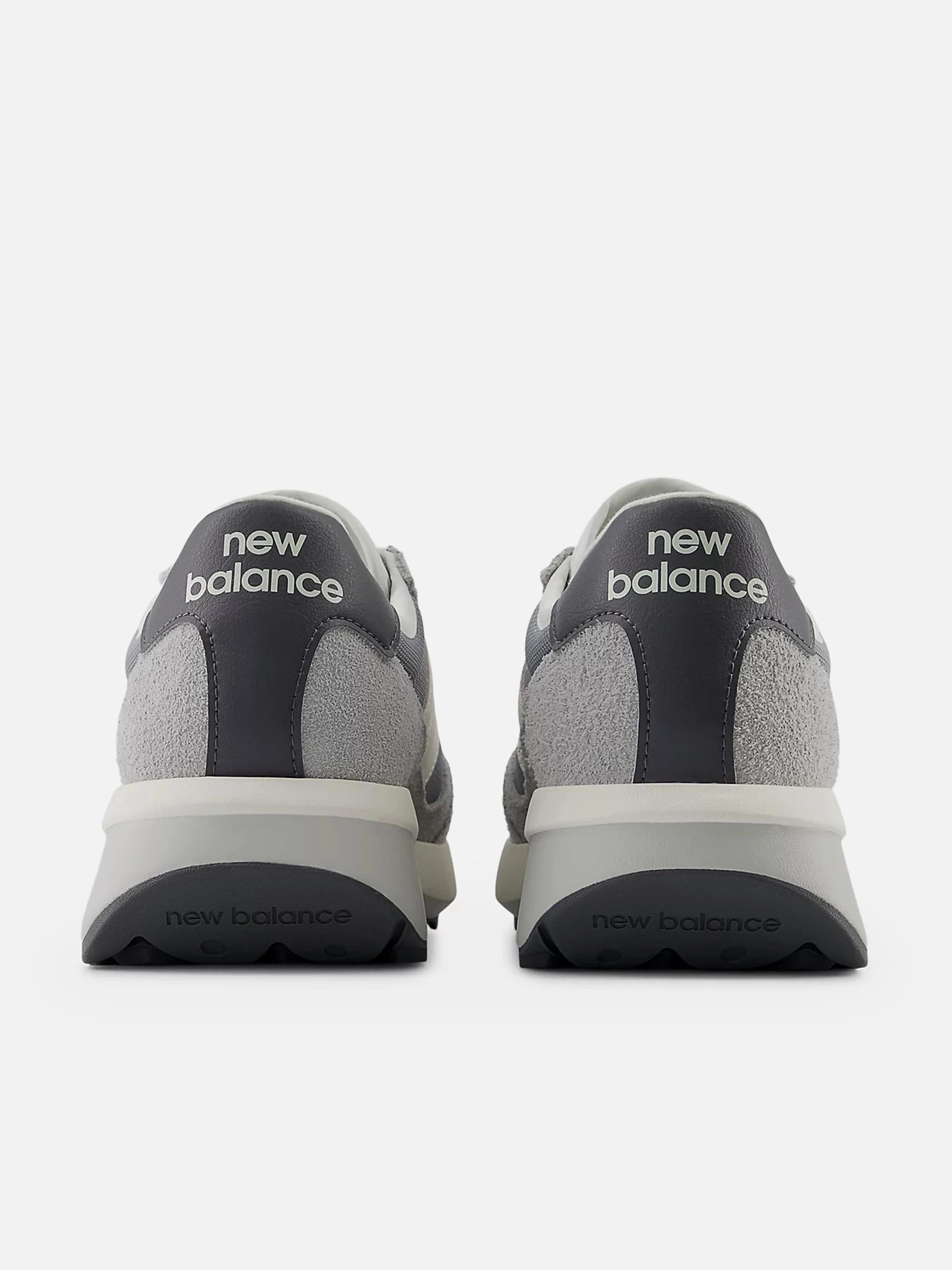 Kids 370 Trainers in Grey