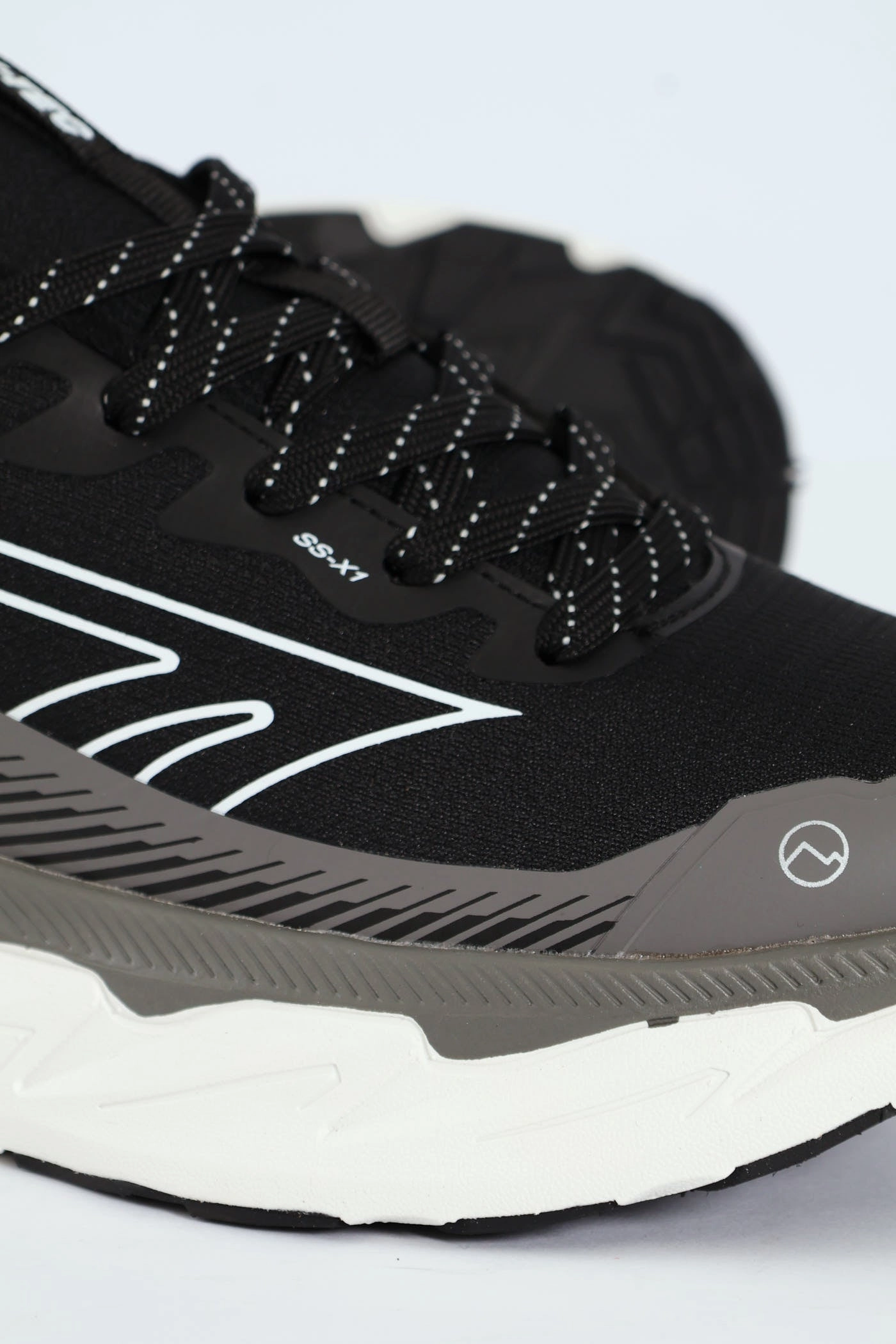Komodo Lace Up Trainer - Black