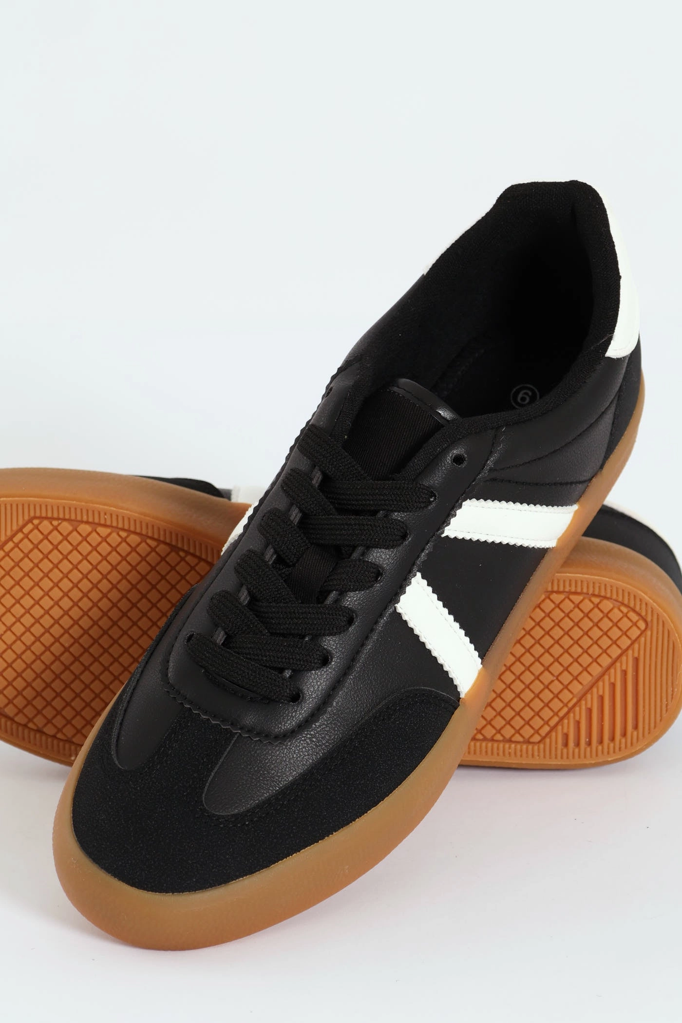 Low Cut Sneaker With Suede Toe Insert - Black