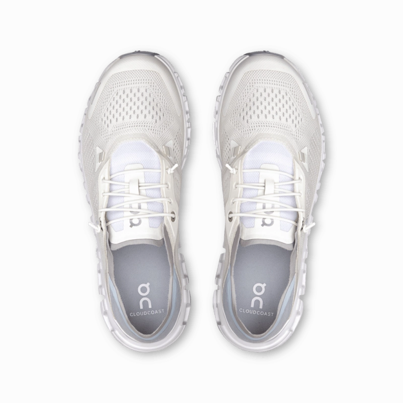 On Women's Cloud 6 Coast - White/Glacier