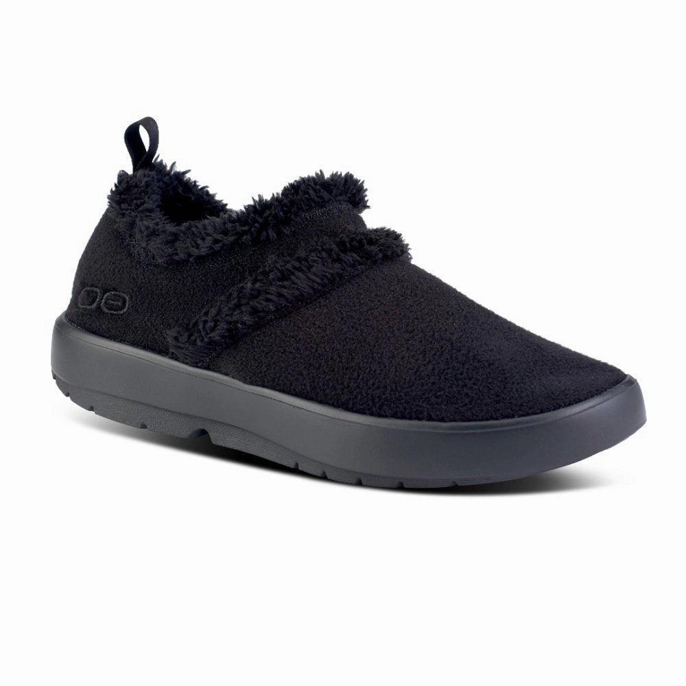 OOFOS Women's OOcoozie Low - Black Sherpa