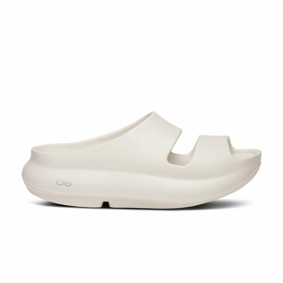 OOFOS Women's OOyea Slide - Chalk