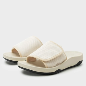 Ova8tion Beige Sandal