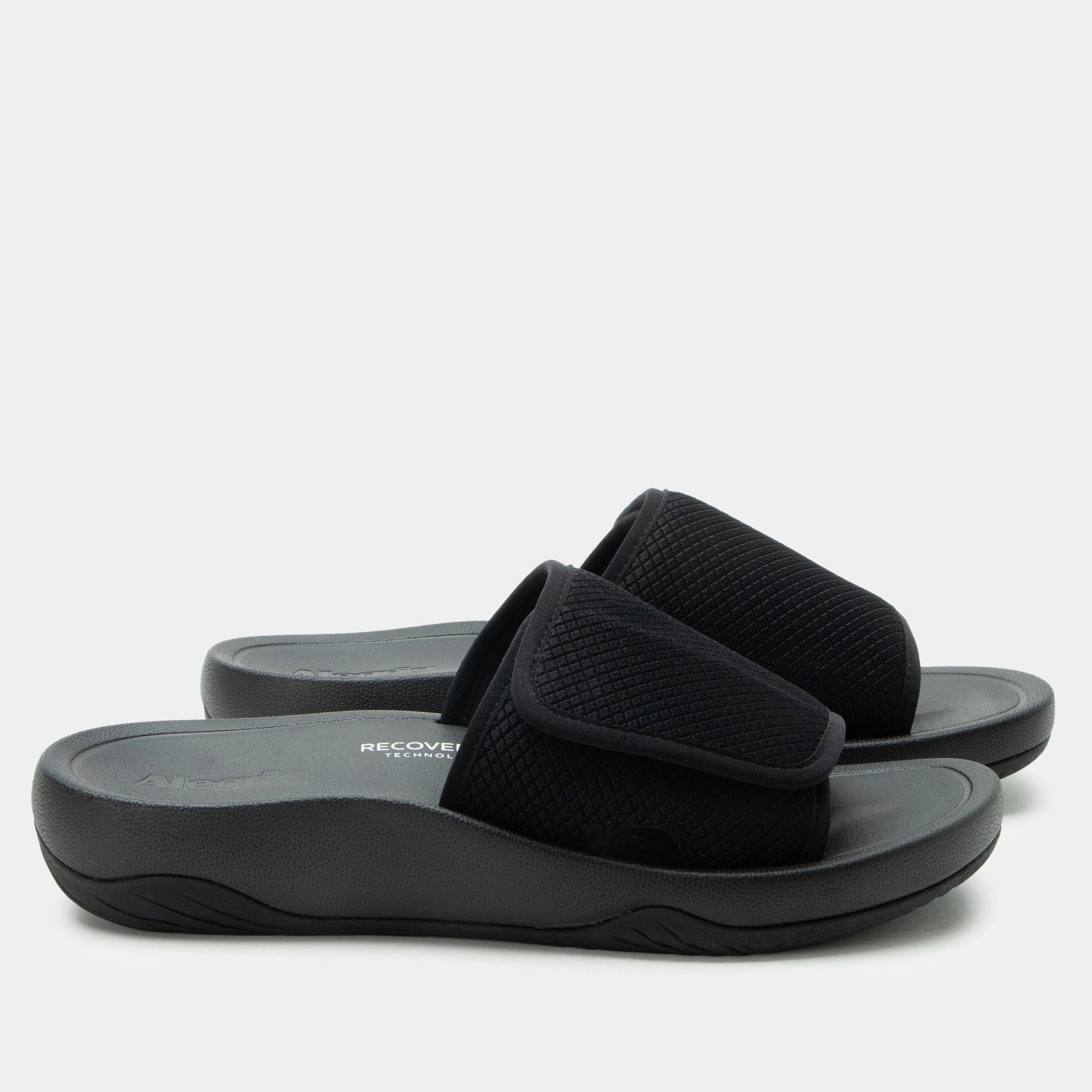 Ova8tion Raven Sandal