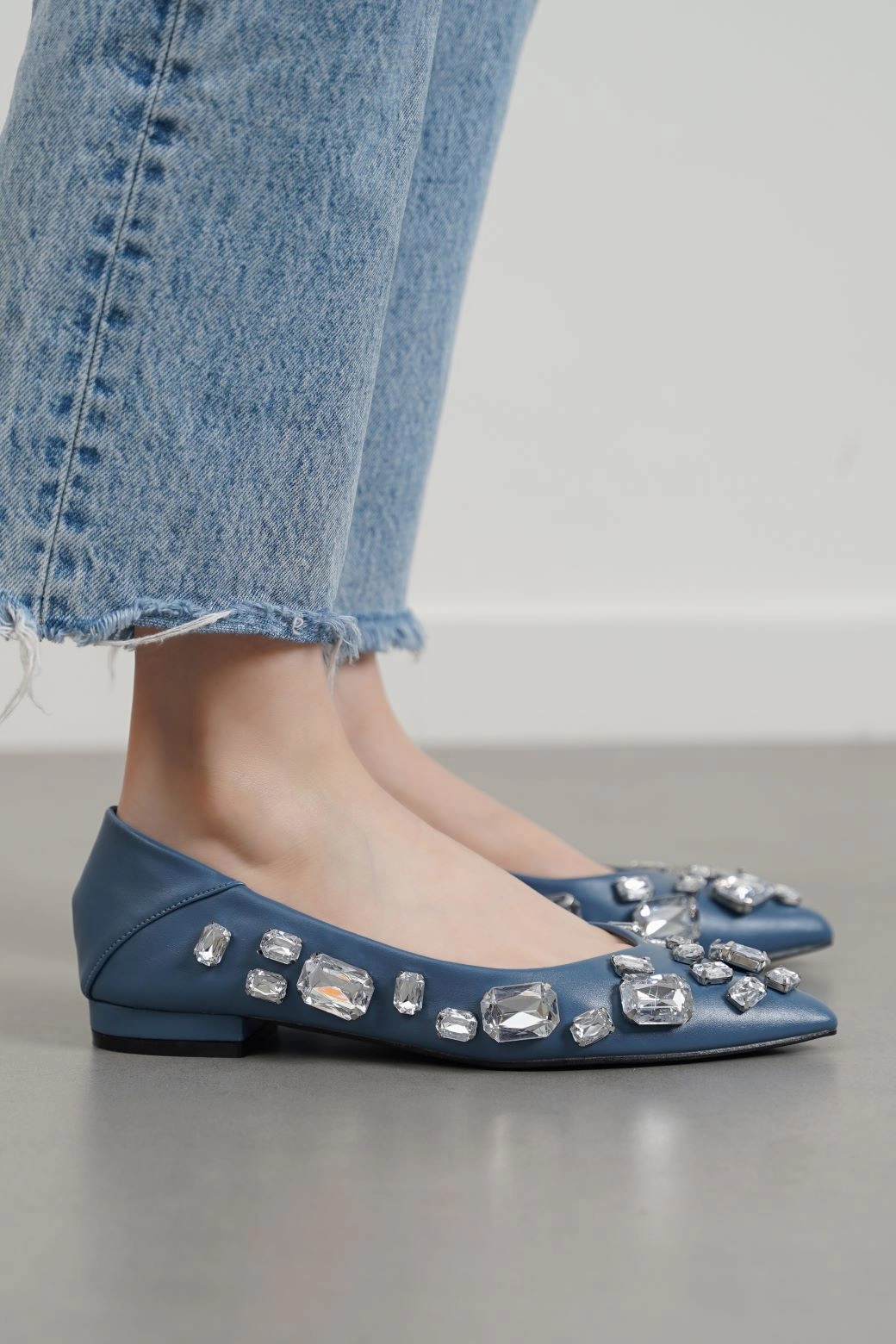 OVERSIZED STUD PUMPS