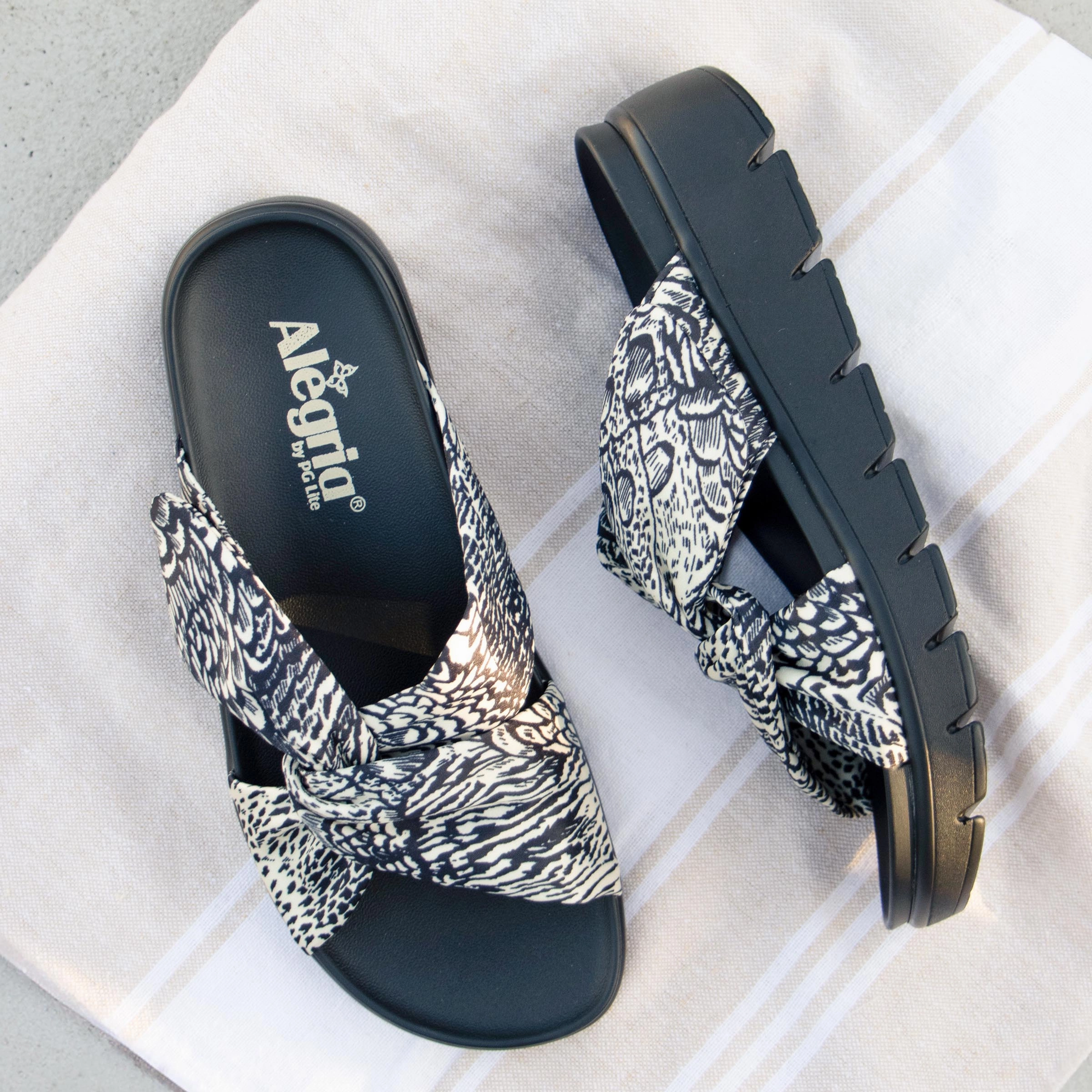 Rylie Birds Of A Feather Sandal