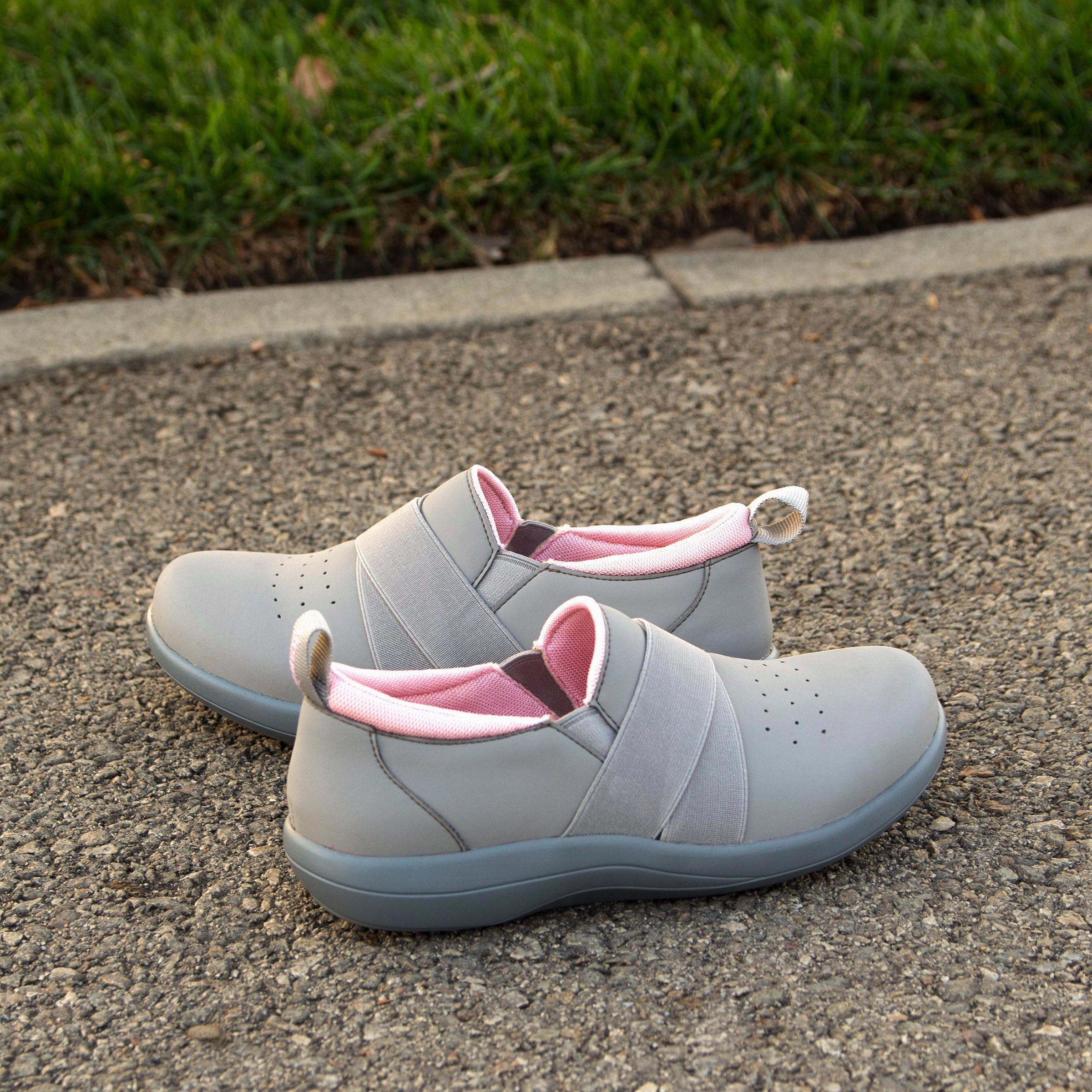 Savvie Dove Shoe