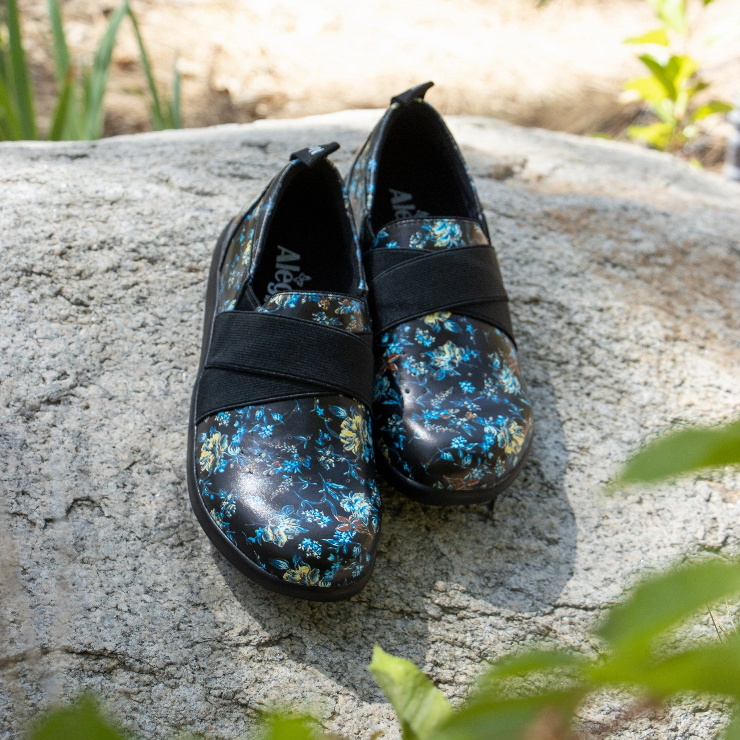 Savvie Passionate Shoe
