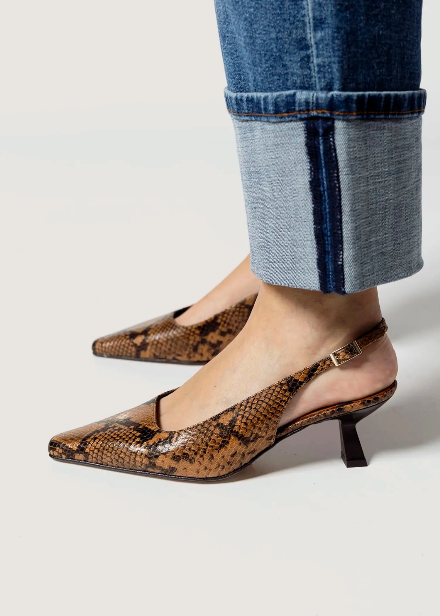 Slingback Pump