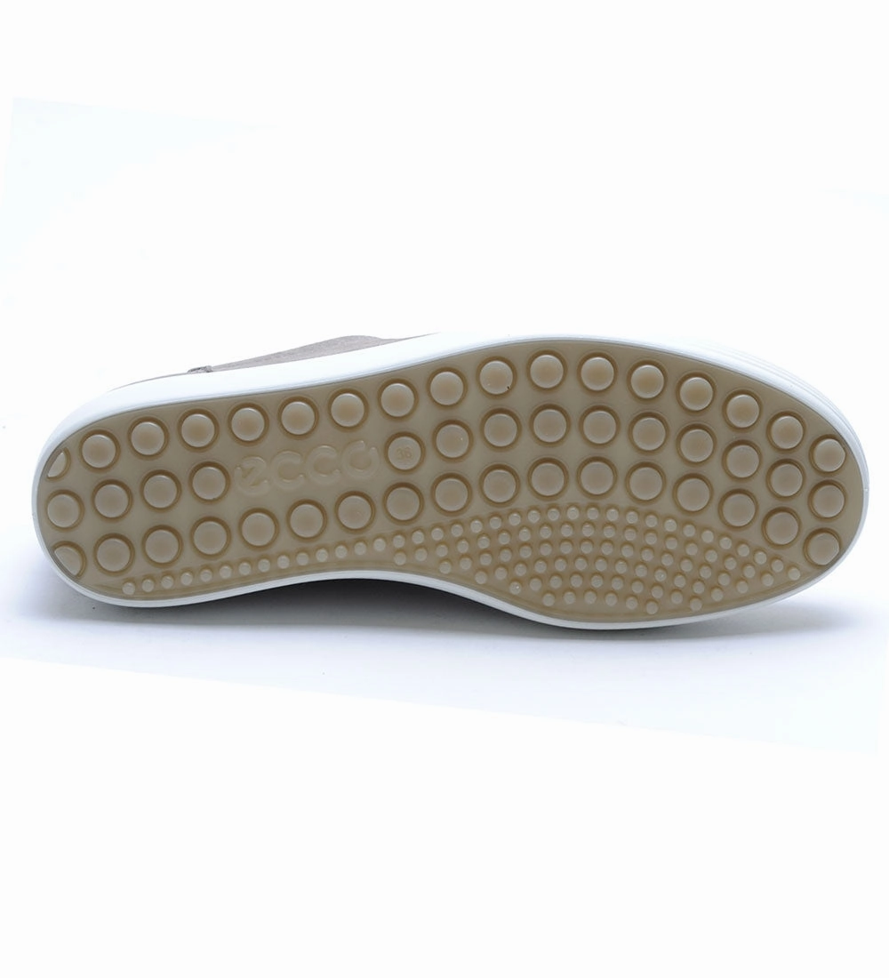Soft 7 Sneaker