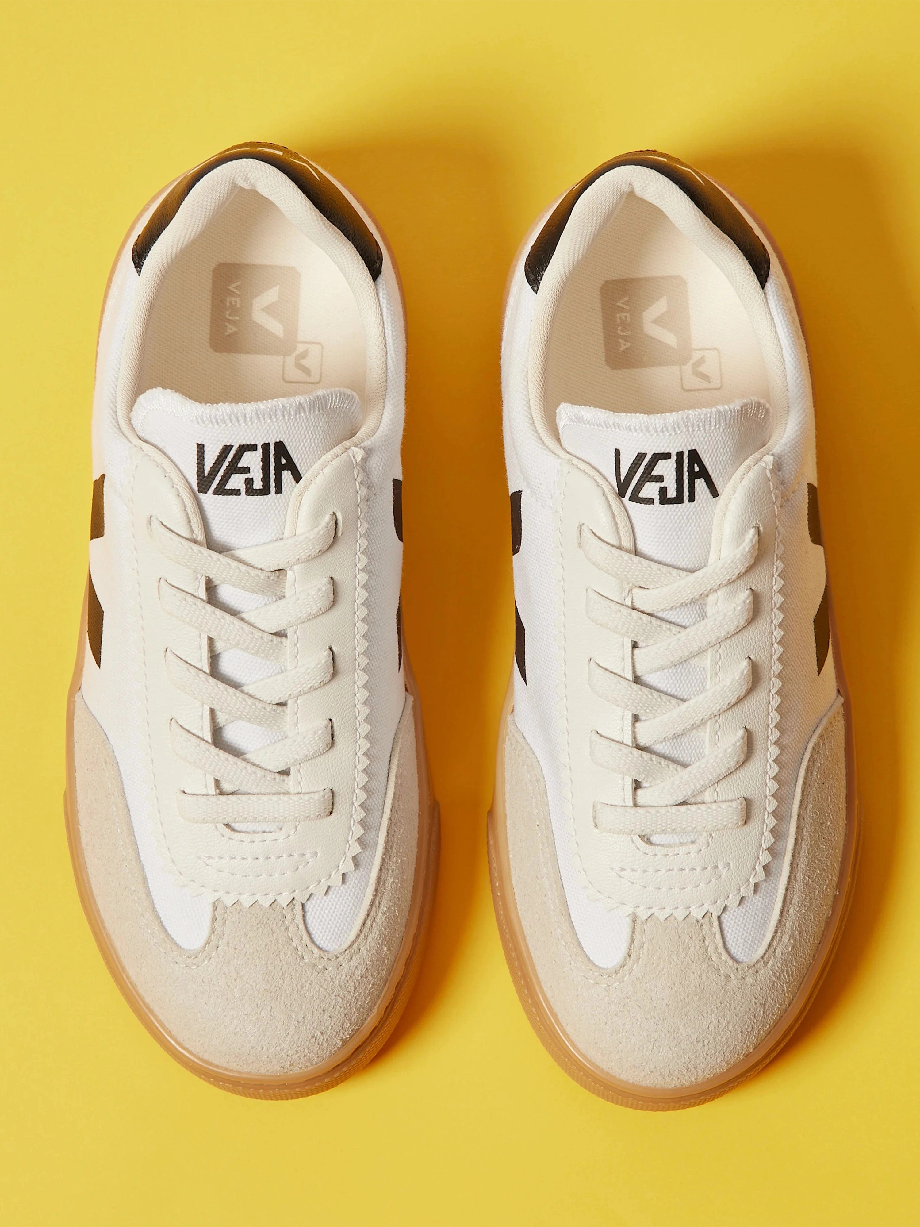 Veja Kids Canvas Small Volley Trainers in White