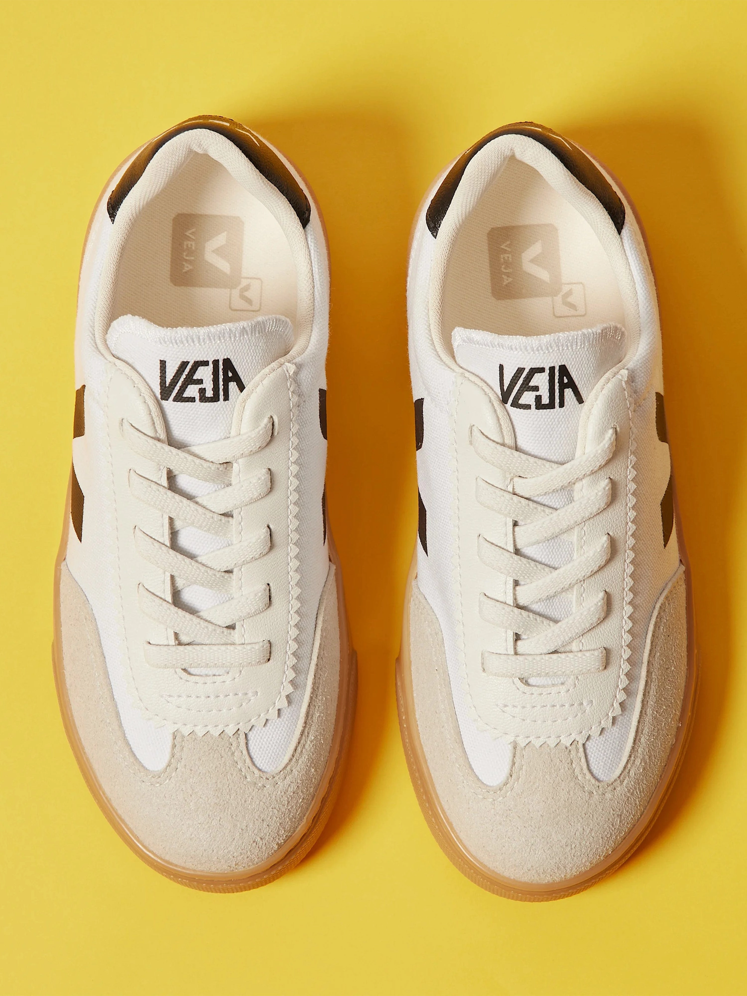 Veja Kids Canvas Small Volley Trainers in White