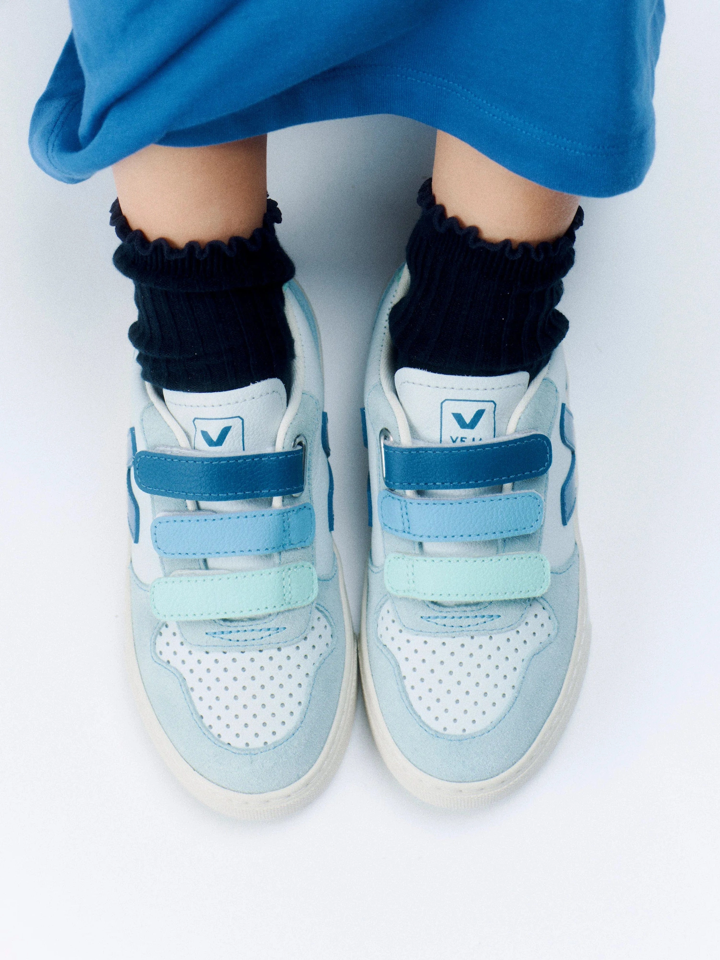 Veja Kids Chromefree Leather Small V-10 Trainers in Blue