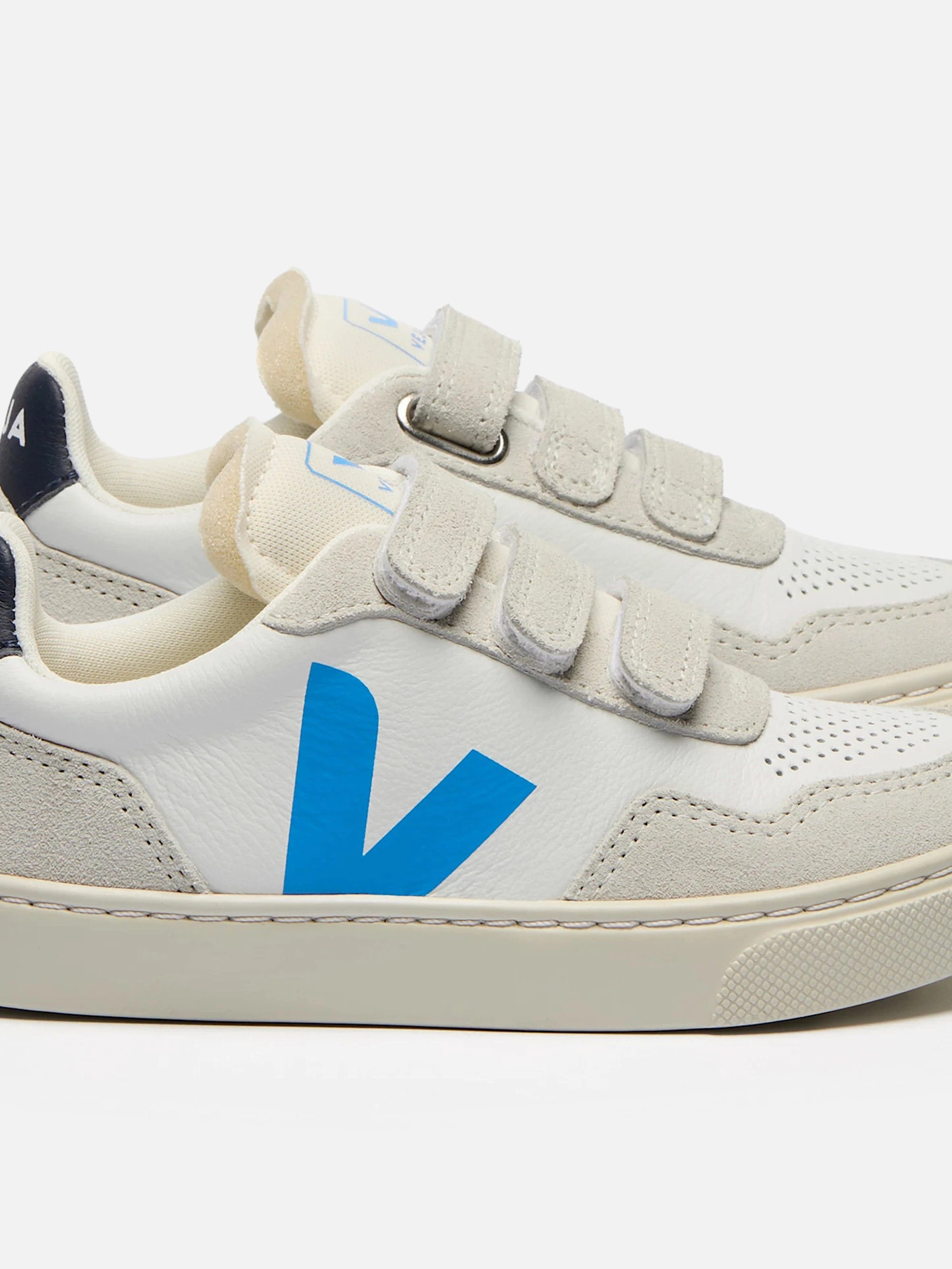 Veja Kids O.T Leather Small V-90 Trainers in White