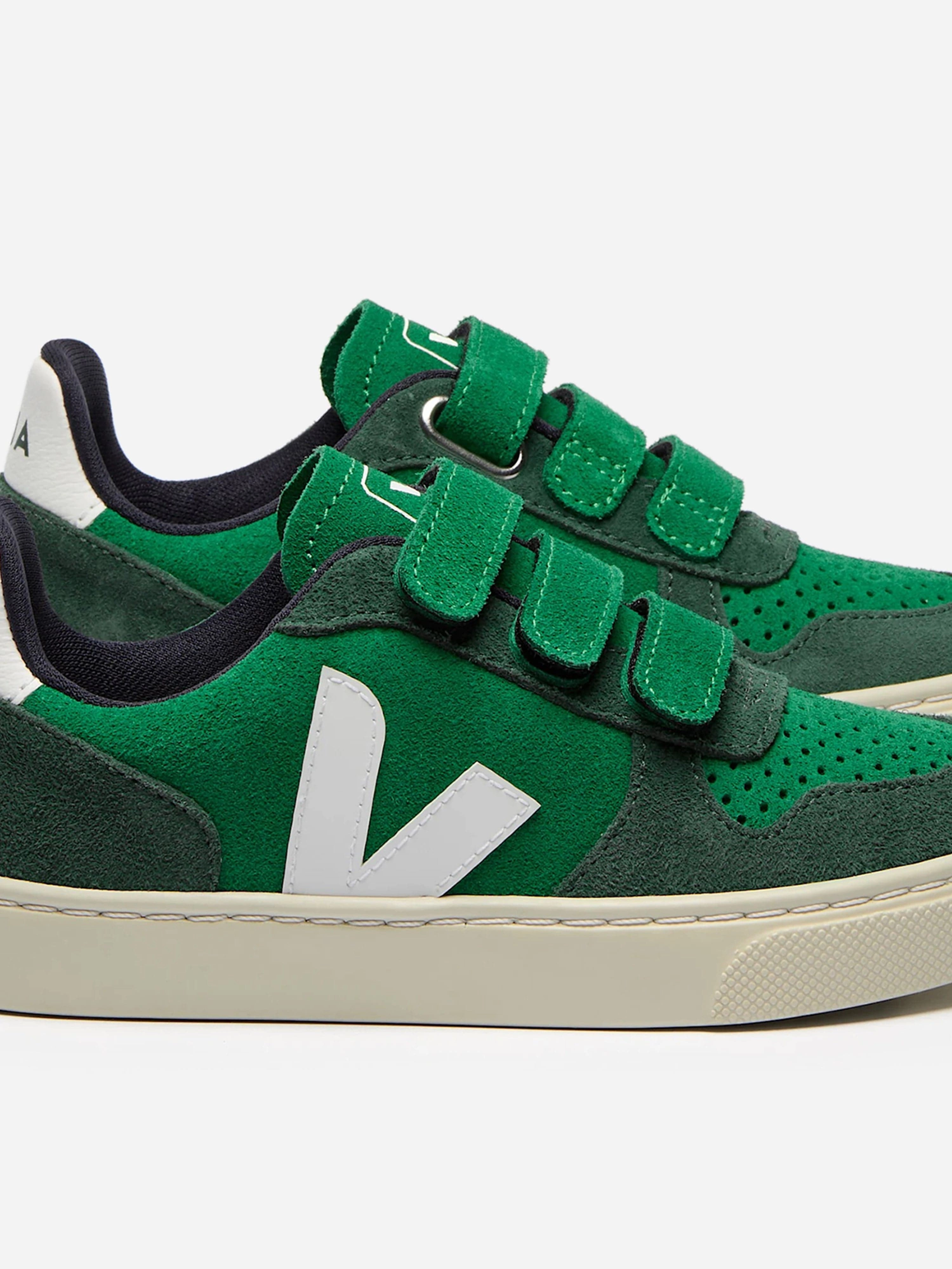 Veja Kids Suede Small V-10 Trainers in Green
