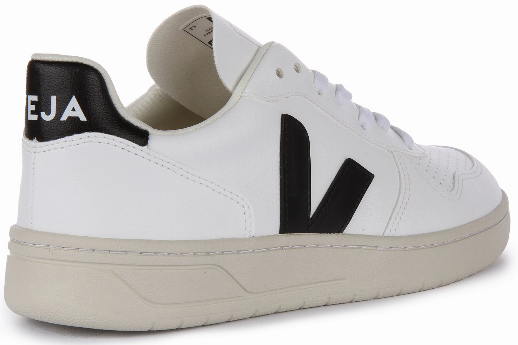 Veja V-10 Cwl In White Black For Men
