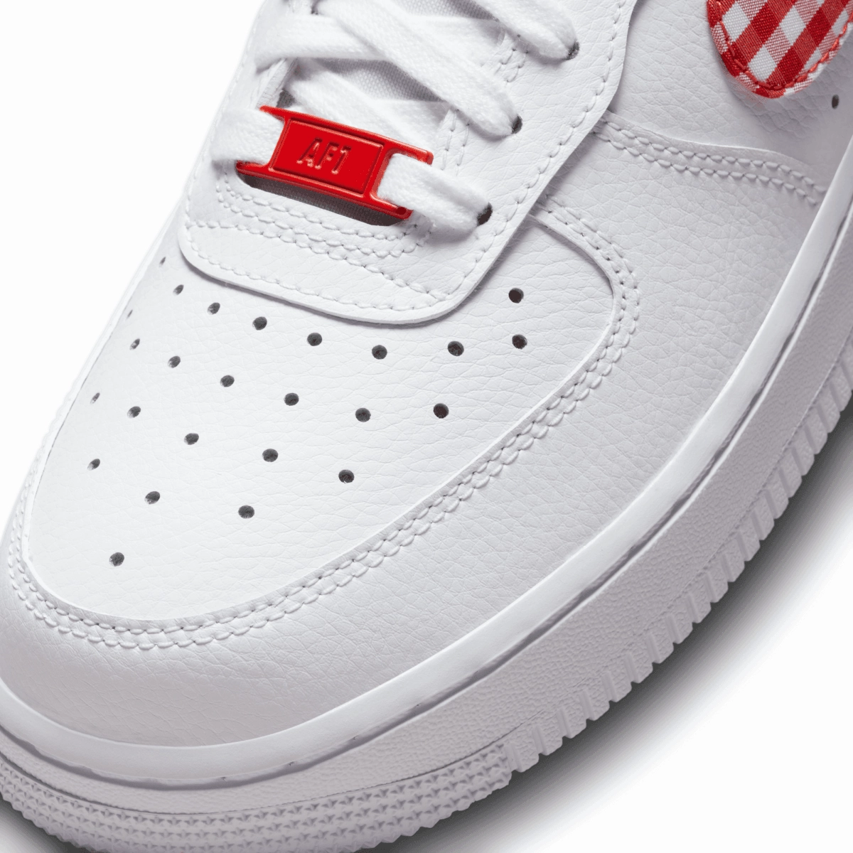 Wmns Air Force 1 07 'Gingham Red'