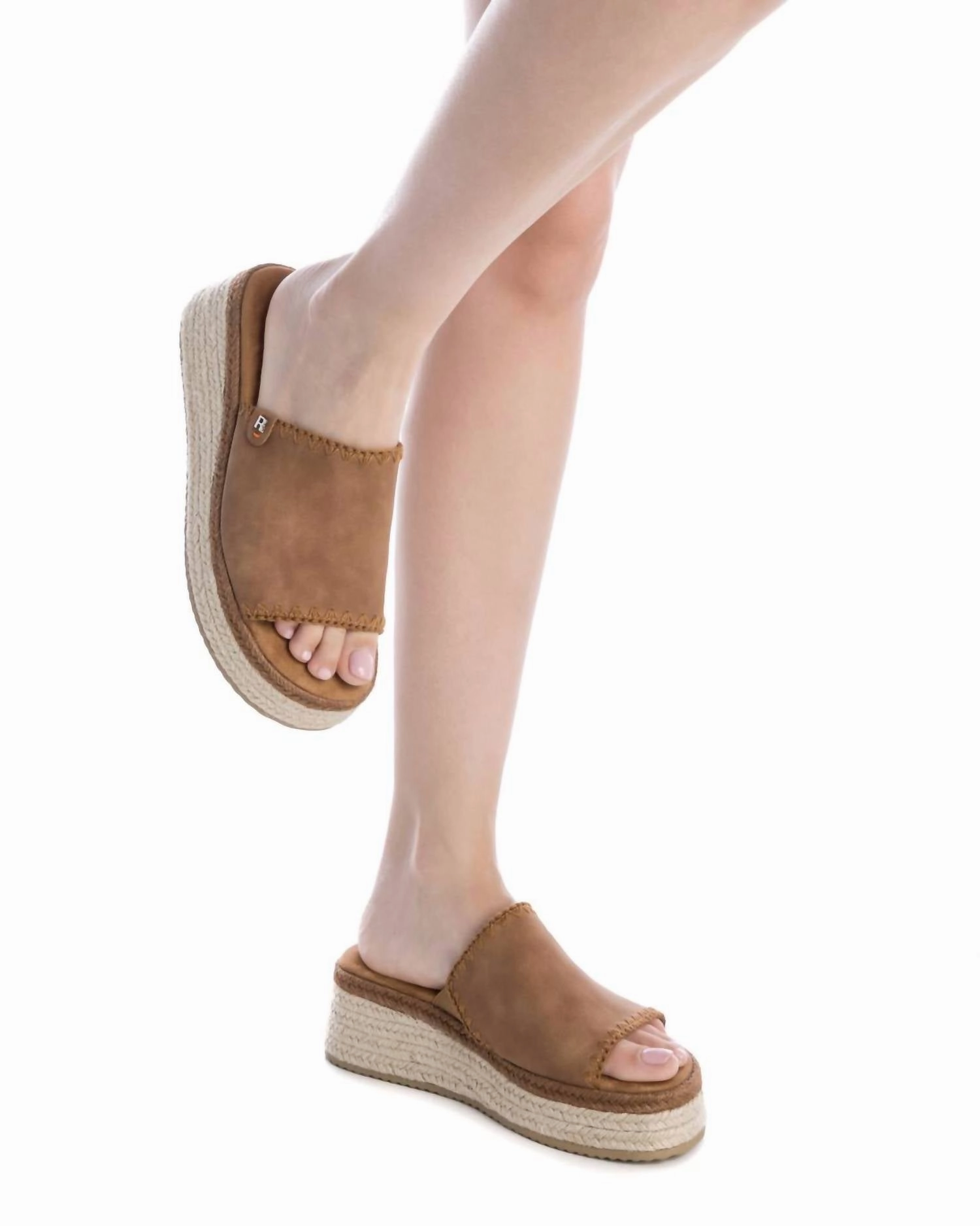 Women's Casual Sandals In Camel