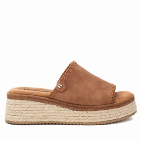 Women's Casual Sandals In Camel