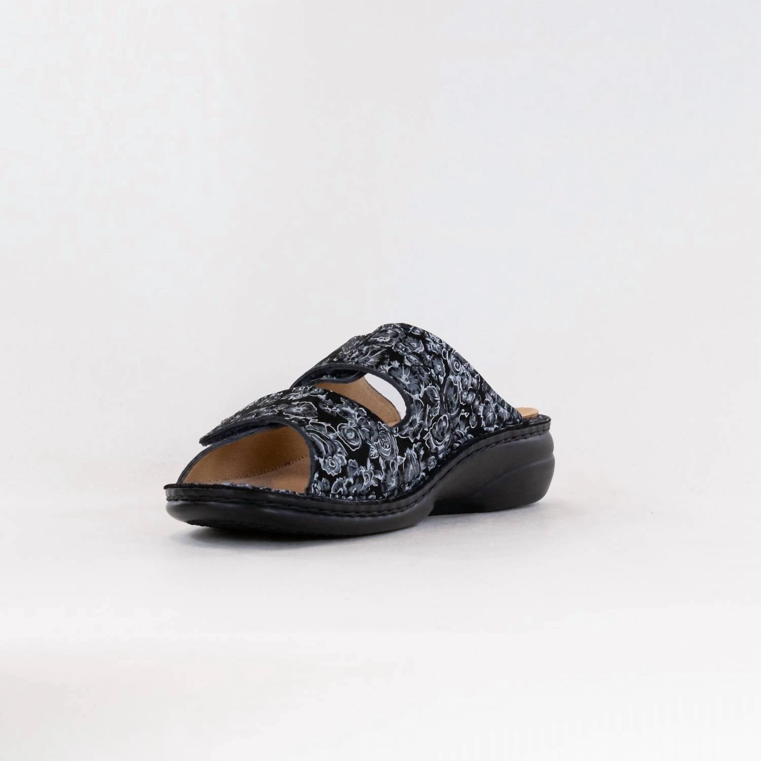 Women's Finn Comfort Mira Shoe In Isotta Marine