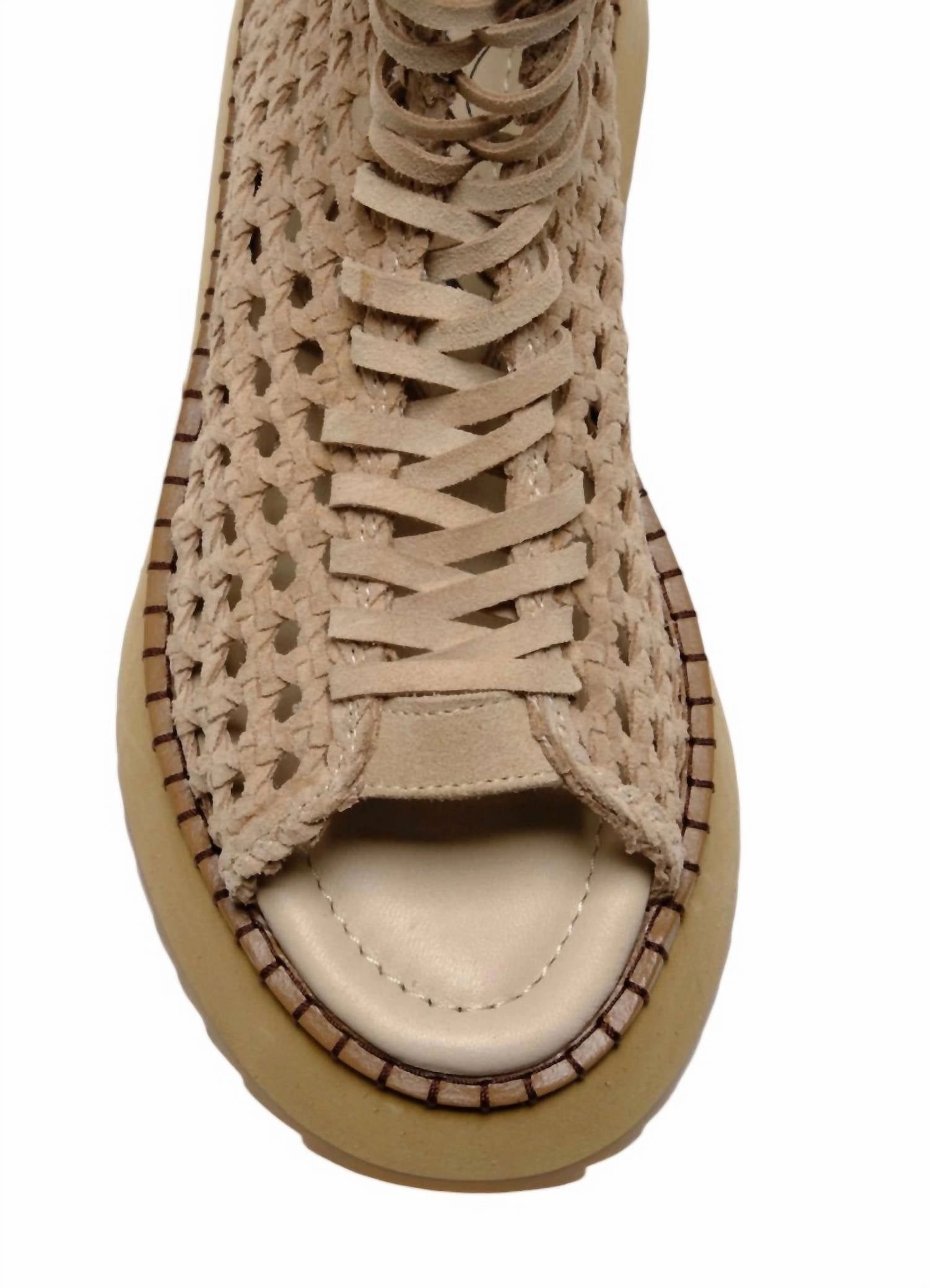 Women's Luca Lace Up Sandal In Creme Suede