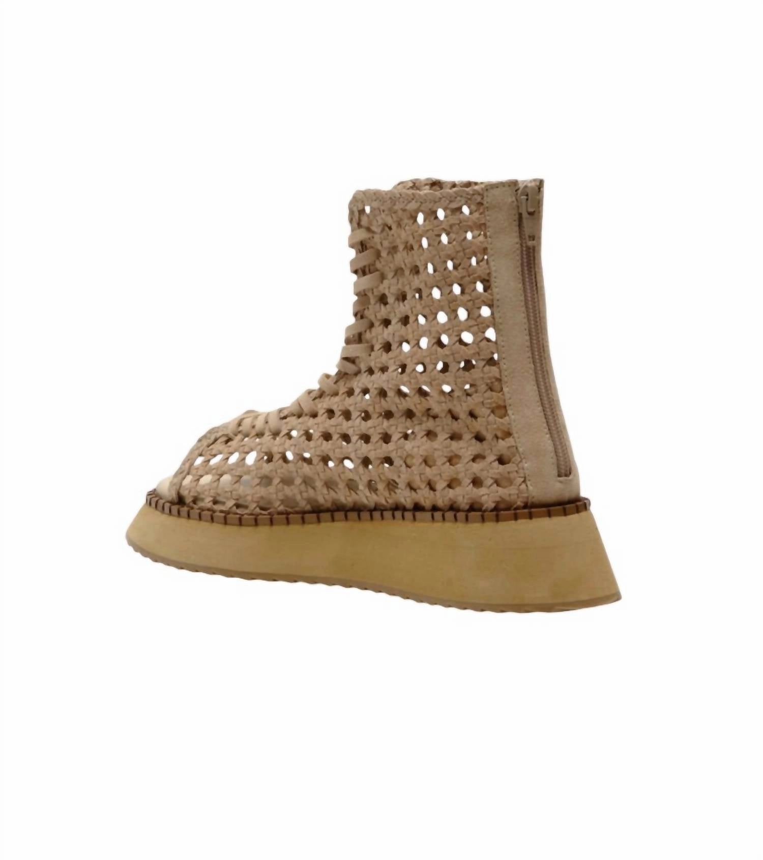 Women's Luca Lace Up Sandal In Creme Suede