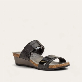 Women's Royalty Slide Sandal In Jet Black/black Luster