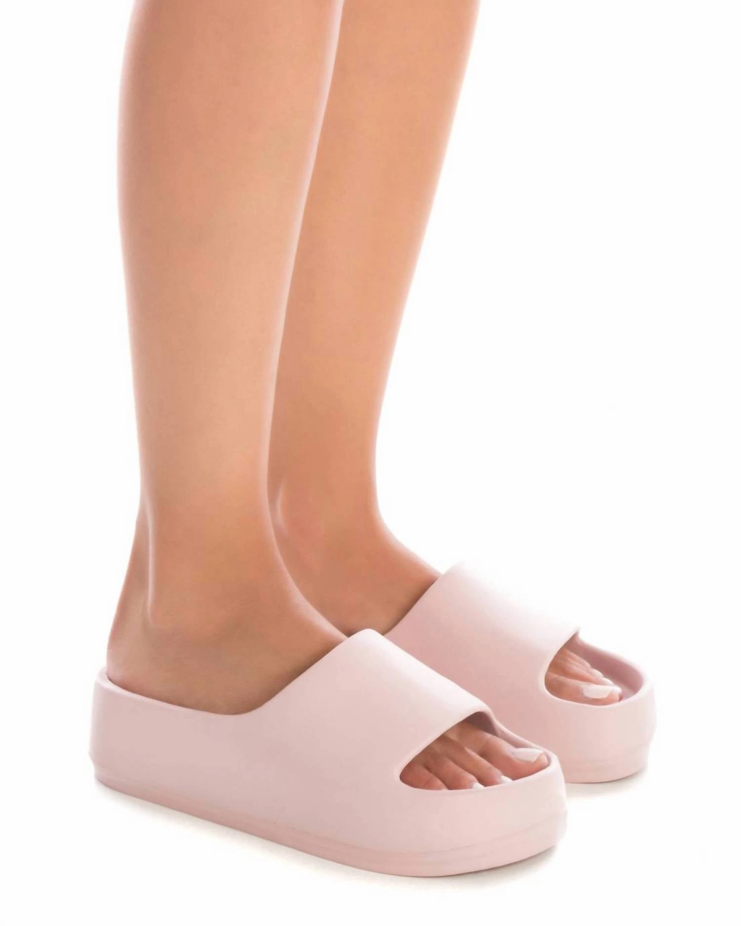 Women's Rubber Sandals In Nude